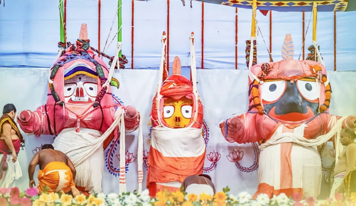 ସ୍ନାନଯାତ୍ରାକୁ ଆଉ ମାତ୍ର ଦିନେ ! ଶେଷ ପର୍ଯ୍ୟାୟରେ ମହାପ୍ରଭୁଙ୍କ ତିନି ରଥର ନିର୍ମାଣ କାର୍ଯ୍ୟ