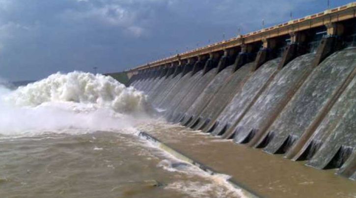 ହୀରାକୁଦରୁ ବହିଲା ବର୍ଷର ପ୍ରଥମ ବନ୍ୟାଜଳ ! ୪ଟି ଗେଟ୍ ଖୋଲିଲା, ମହାନଦୀ କୂଳବର୍ତ୍ତୀ ଅଞ୍ଚଳରେ ସତର୍କତା