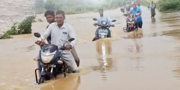 “ପାଣି ପହଞ୍ଚିବା ପୂର୍ବରୁ ପ୍ରଶାସନ ପହଞ୍ଚିବ” : ବନ୍ୟା ପରିସ୍ଥିତି ନିୟନ୍ତ୍ରଣାଧୀନ